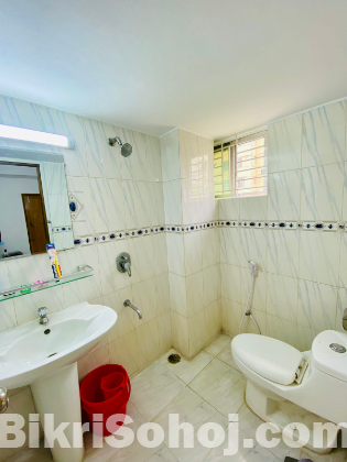 Furnished 2-Bedroom Apartment Rent in Bashundhara R/A